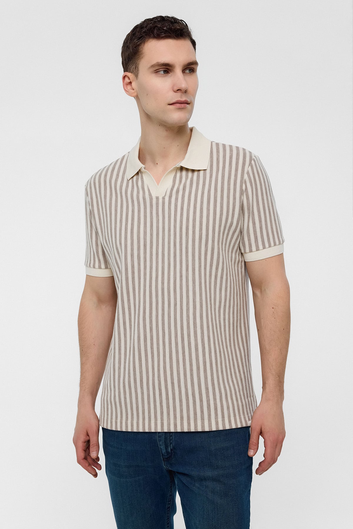 REGULAR FIT DÜĞMESİZ POLO YAKA TSHIRT