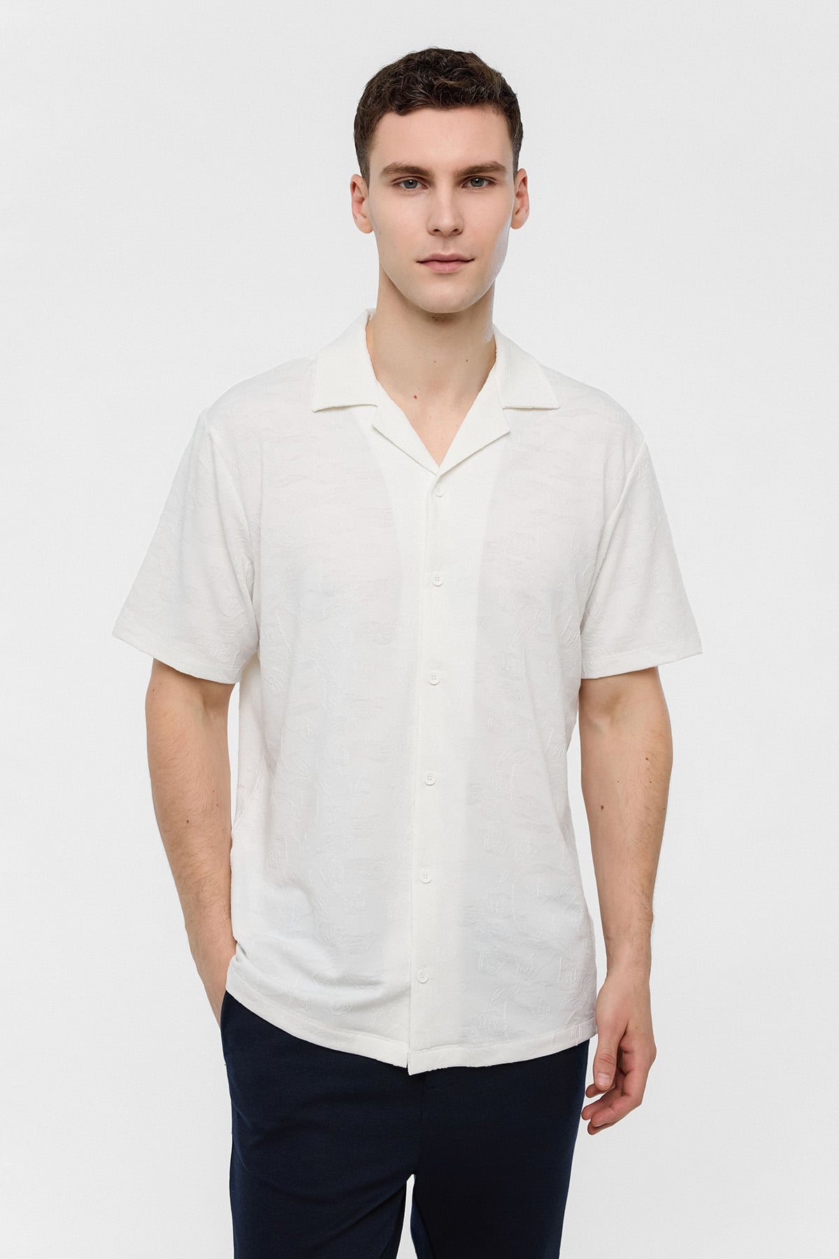 REGULAR FIT KÜBA YAKA GÖMLEK