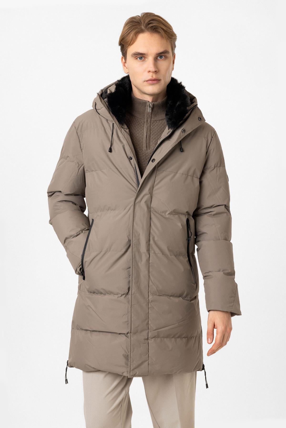 Regular Fit Puffer Yaka İçi Kürk Detaylı Kapüşon Mont