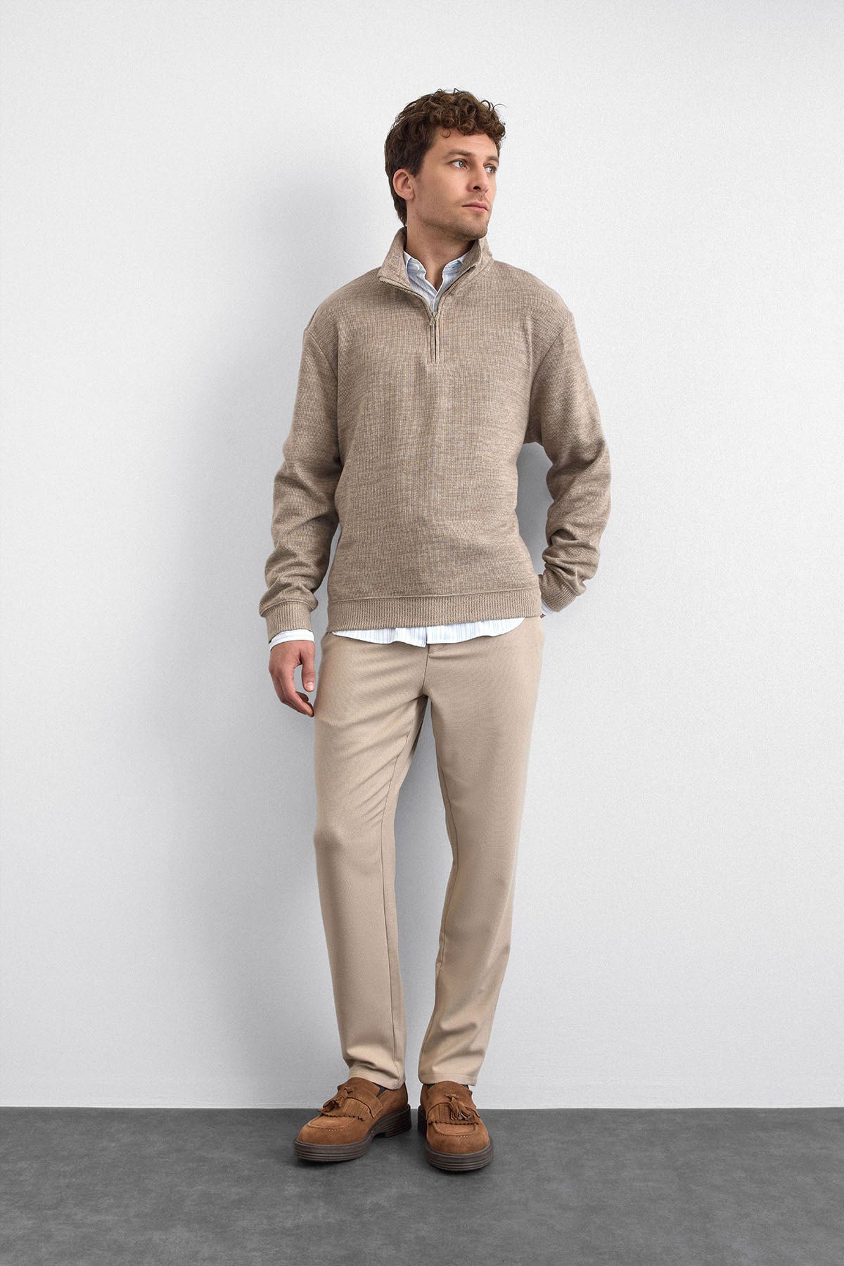 REGULAR FIT YARIM FERMUARLI SWEAT