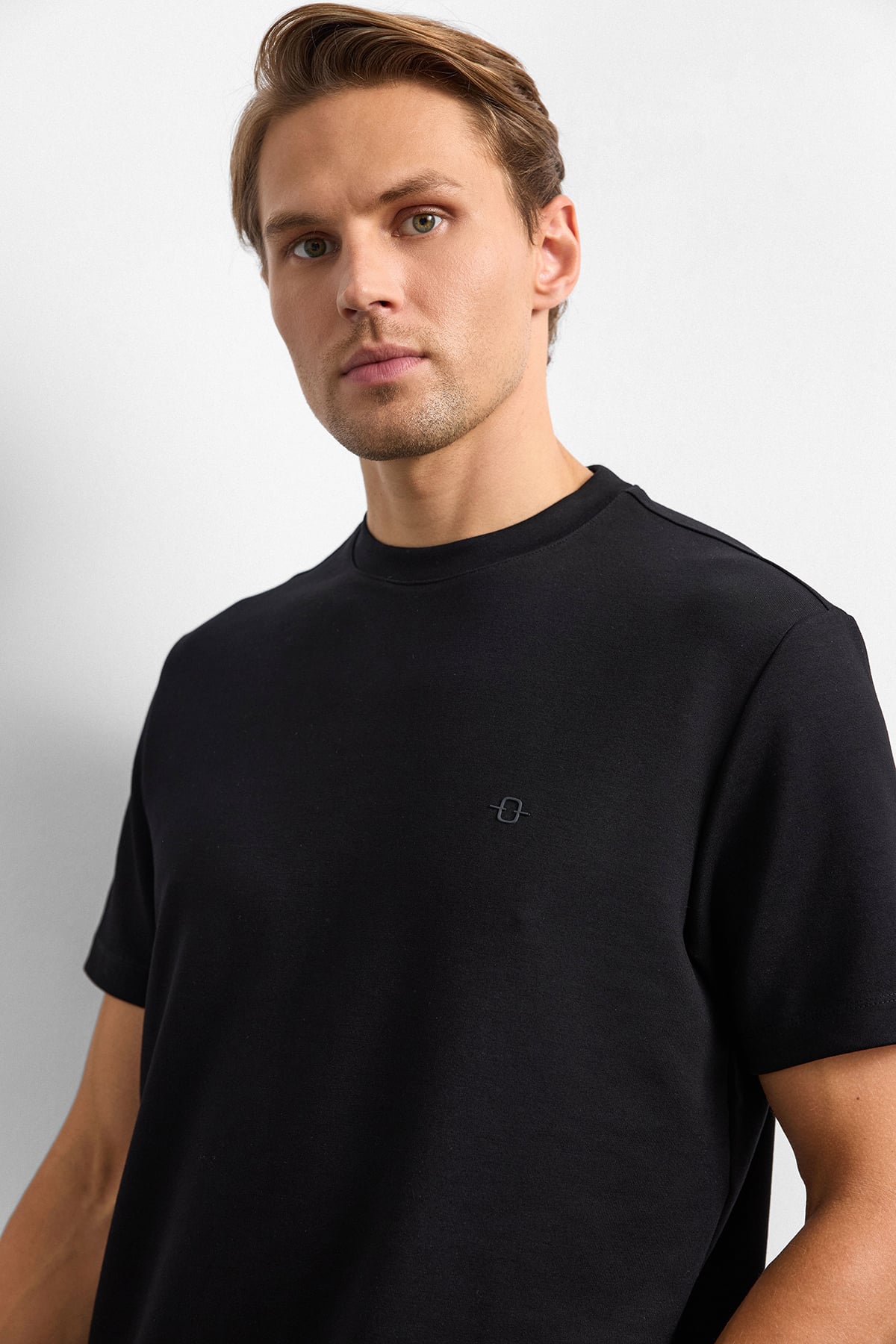 Siyah Regular Fit Basıc Tişört
