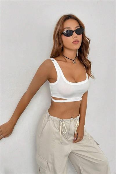 YNT Beyaz Çift Askılı Göğüs Altı Detaylı Crop BN6573B