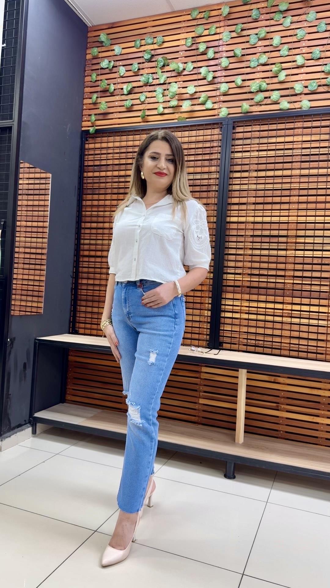 MAVİ MOM JEAN YIRTIK PANTOLON