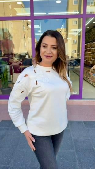 BEYAZ İŞLEMELİ SWEAT