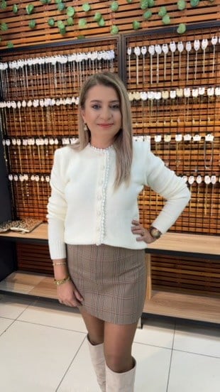 FİSTOLU KREM RENGİ HIRKA