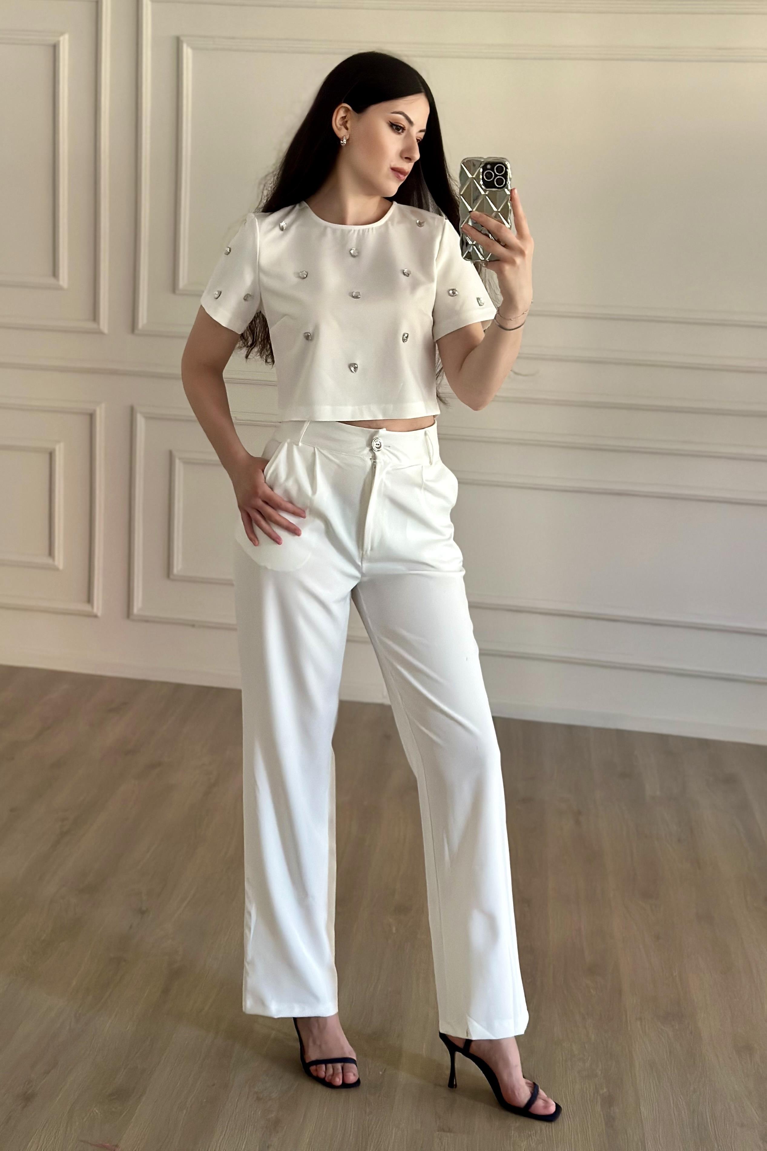 Beyaz taşlı crop pantolon ikili takım