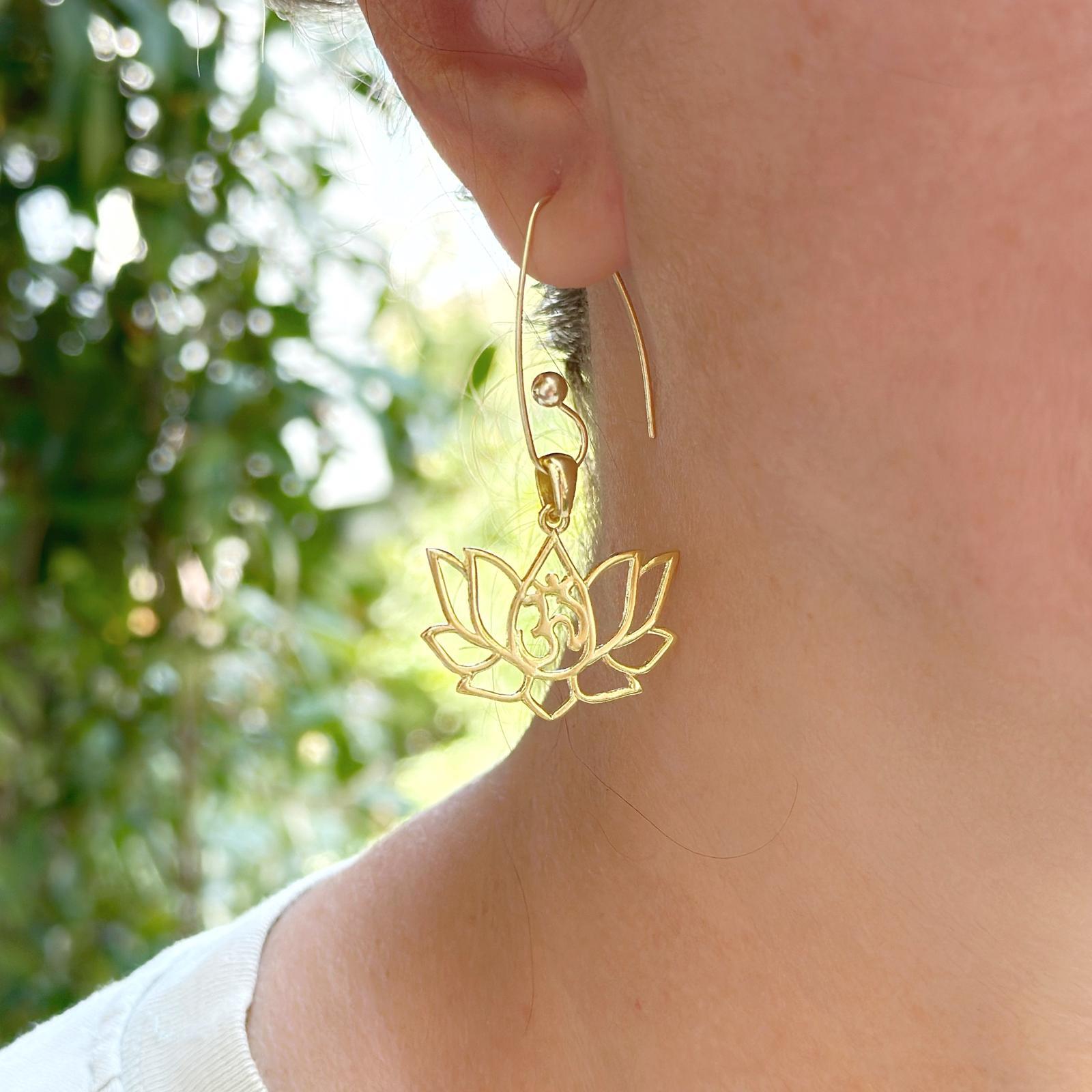 Lotus Çiçeği Küpe Tekli