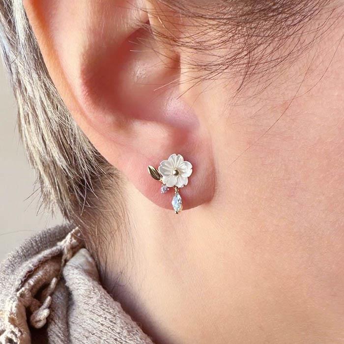 Taşlı Sedef Çiçek Küpe