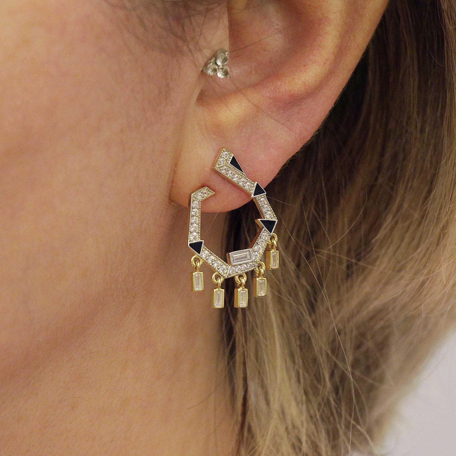 Triangle Taşlı Küpe