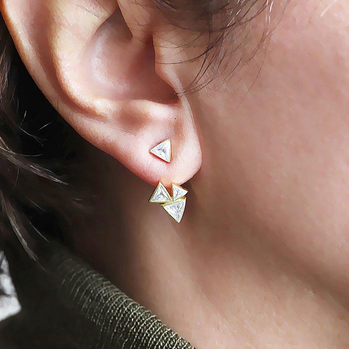 Üçgen Taşlı Sarkıt Küpe