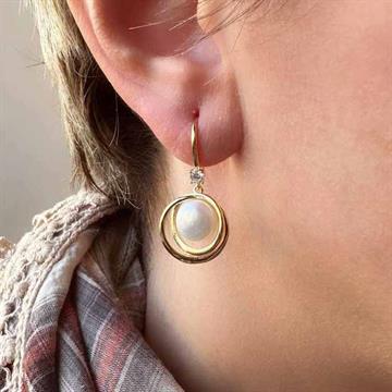 Sallantılı Çember İnci Küpe