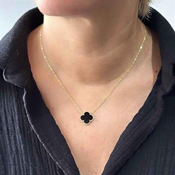 Tekli Siyah Yonca Kolye