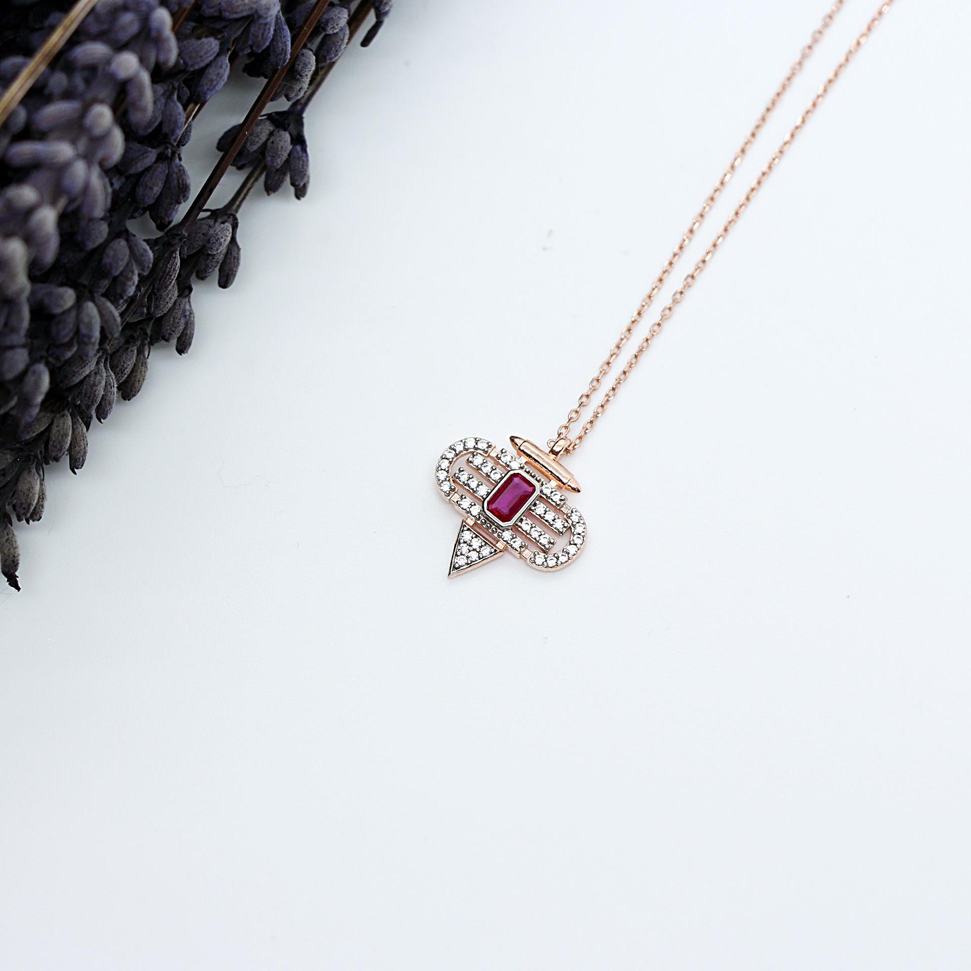 Fuşya Baget taşlı Kolye