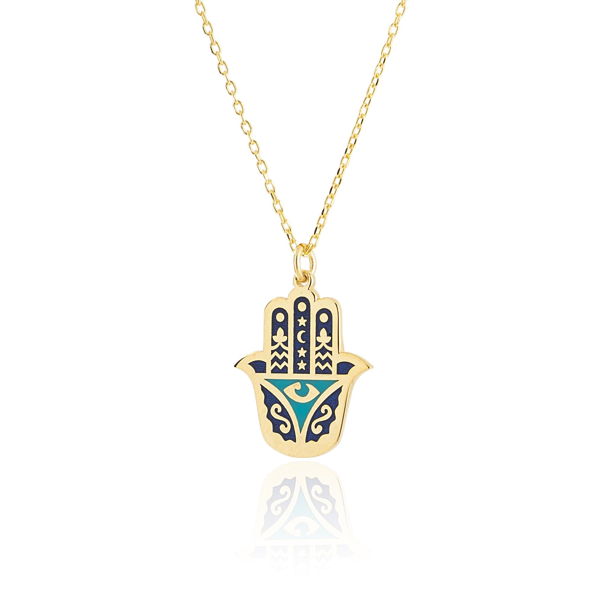 Mineli Fatma'nın Eli Kolye