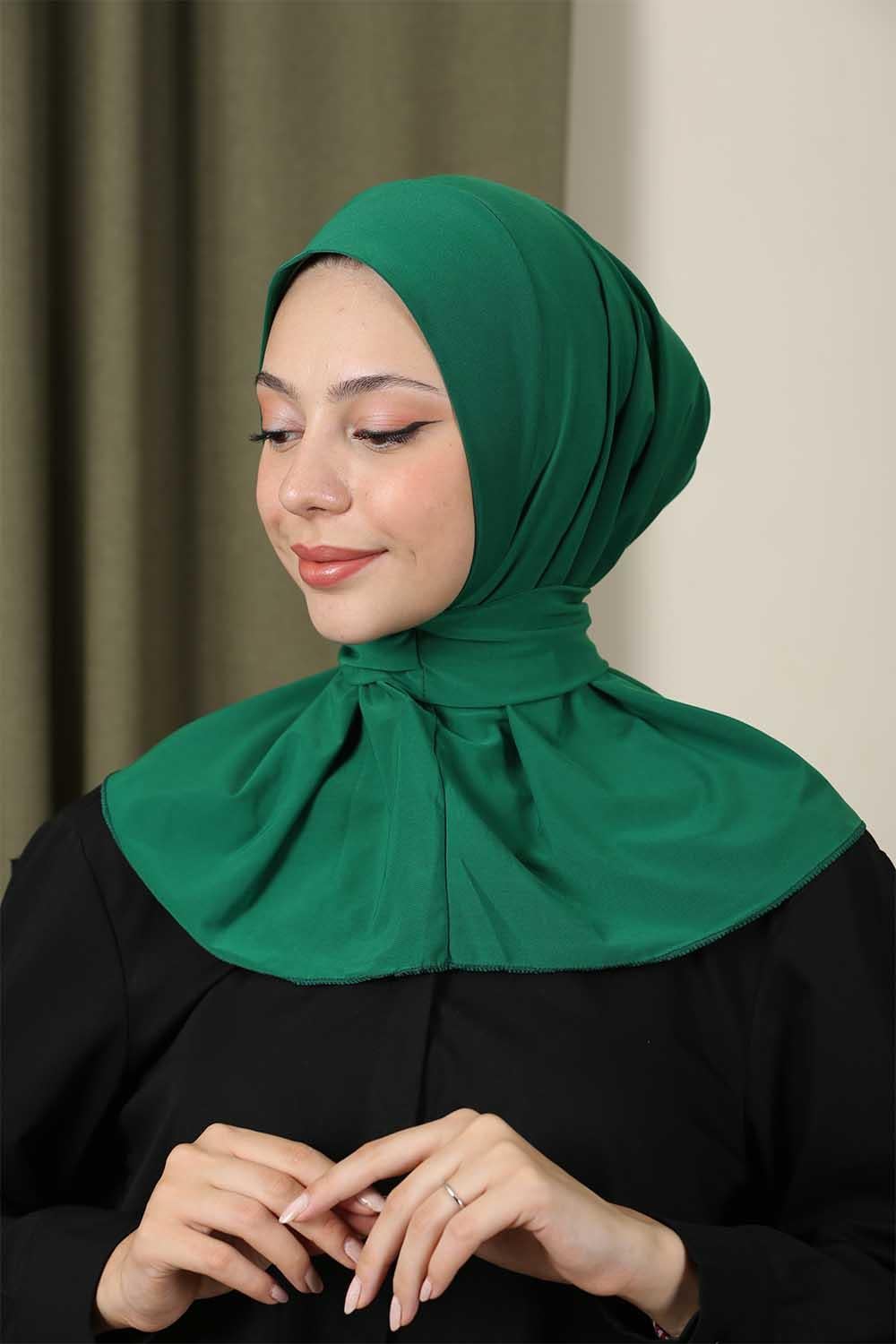 Çıtçıtlı Hijab Bone Zümrüt