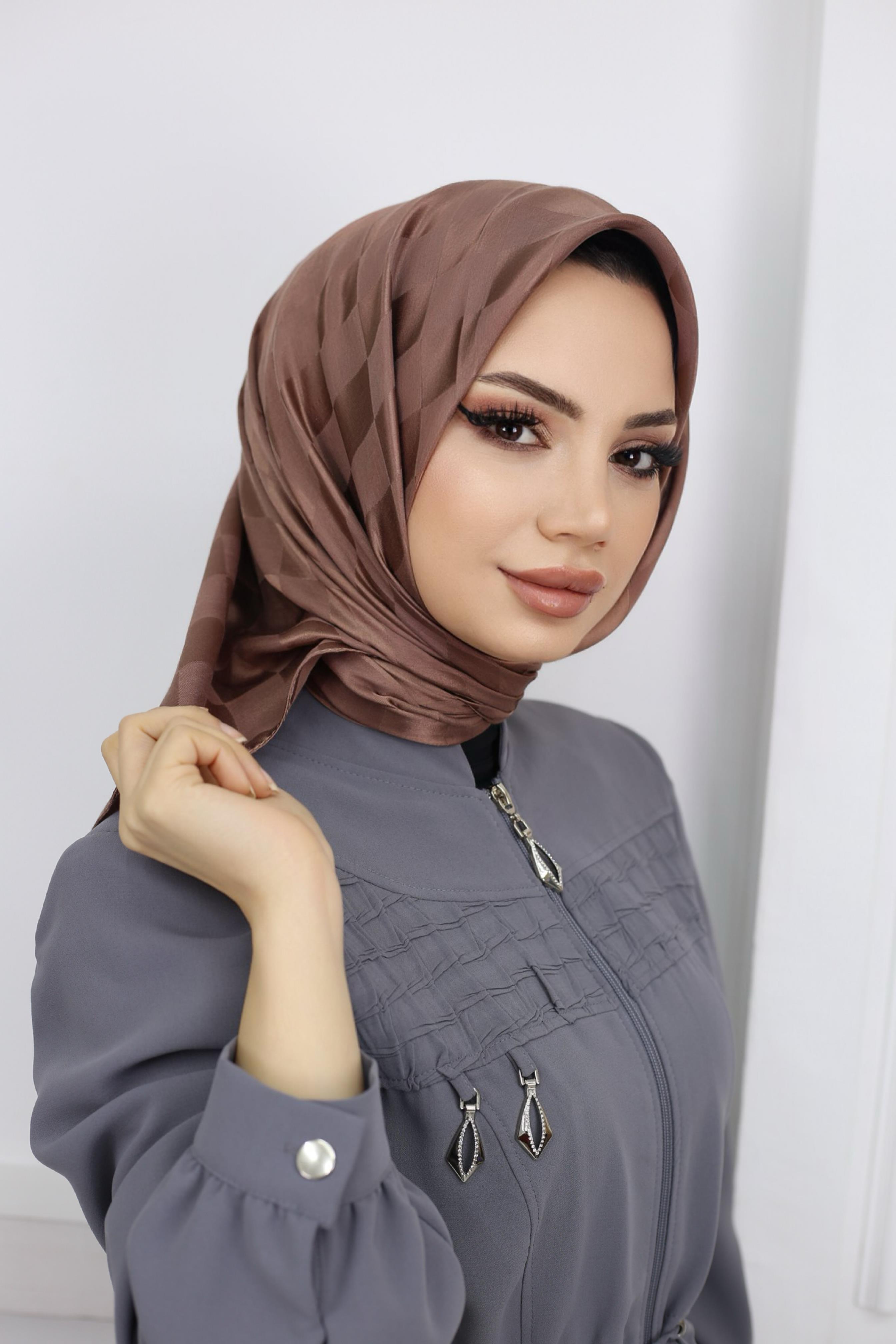 dama desen eşarp kahve