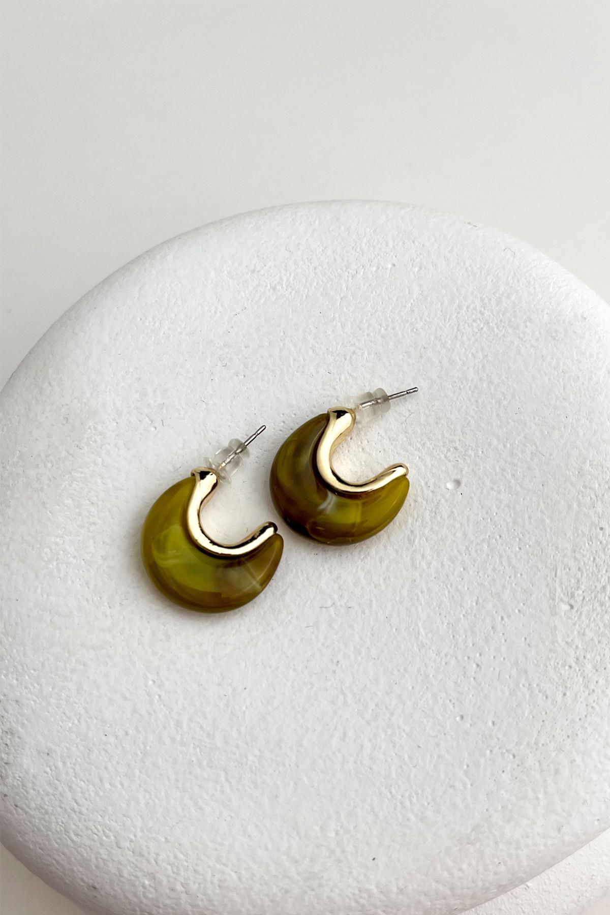 Altın Rengi Akrilik Yarım Ay Küpe (2cm)
