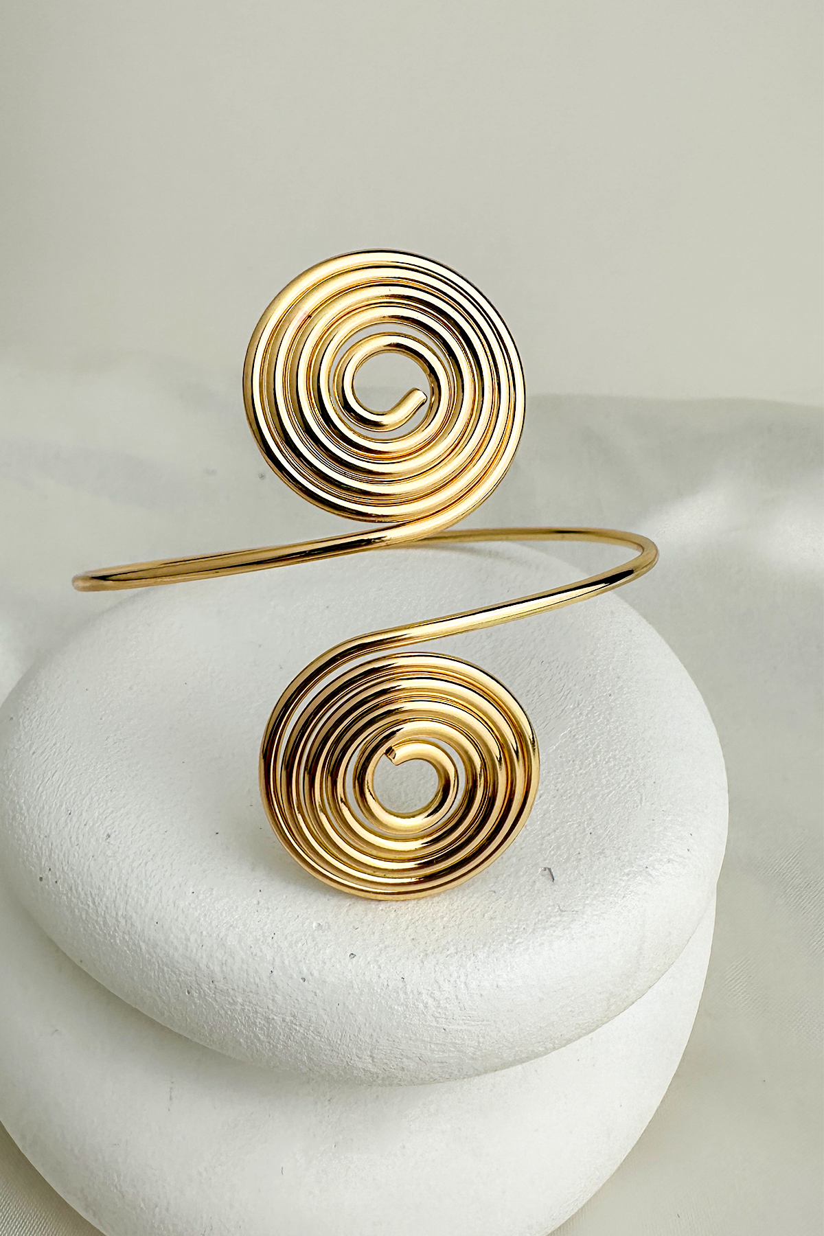Altın Rengi Metal Spiral Kol Aksesuarı (9cm) 