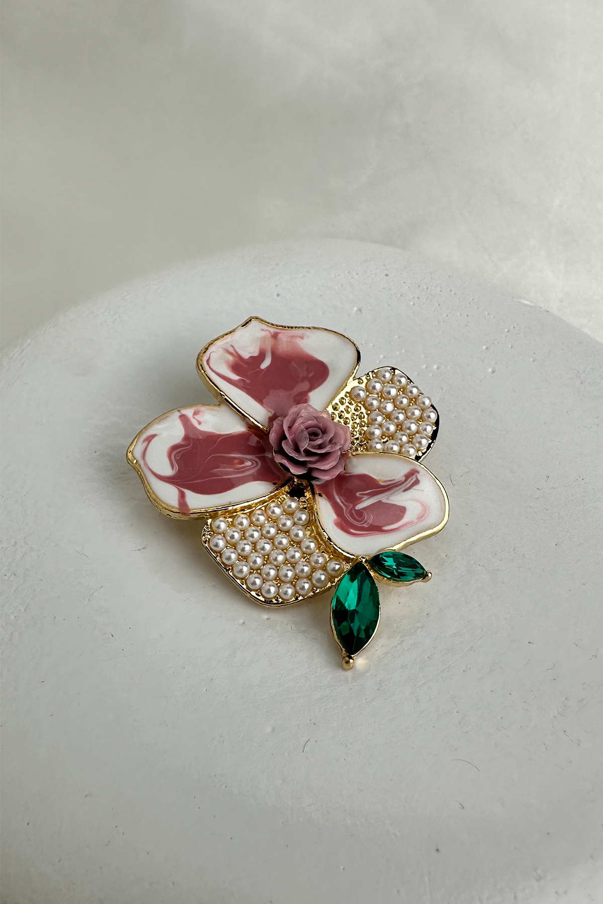 Altın Sarısı Gül Detay İncili Çiçek Broş (4cm)