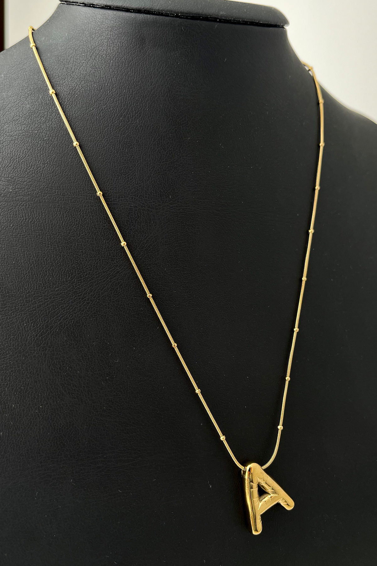 Çelik Balon Harf Kolye (Harf:2cm Zincir:44+5cm)