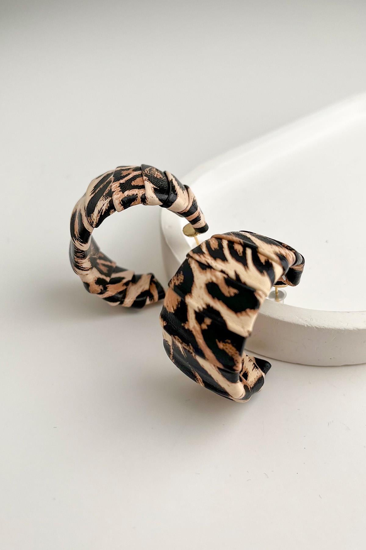 Gümüş Leopar Deri Görünümlü Halka Küpe (3cm)