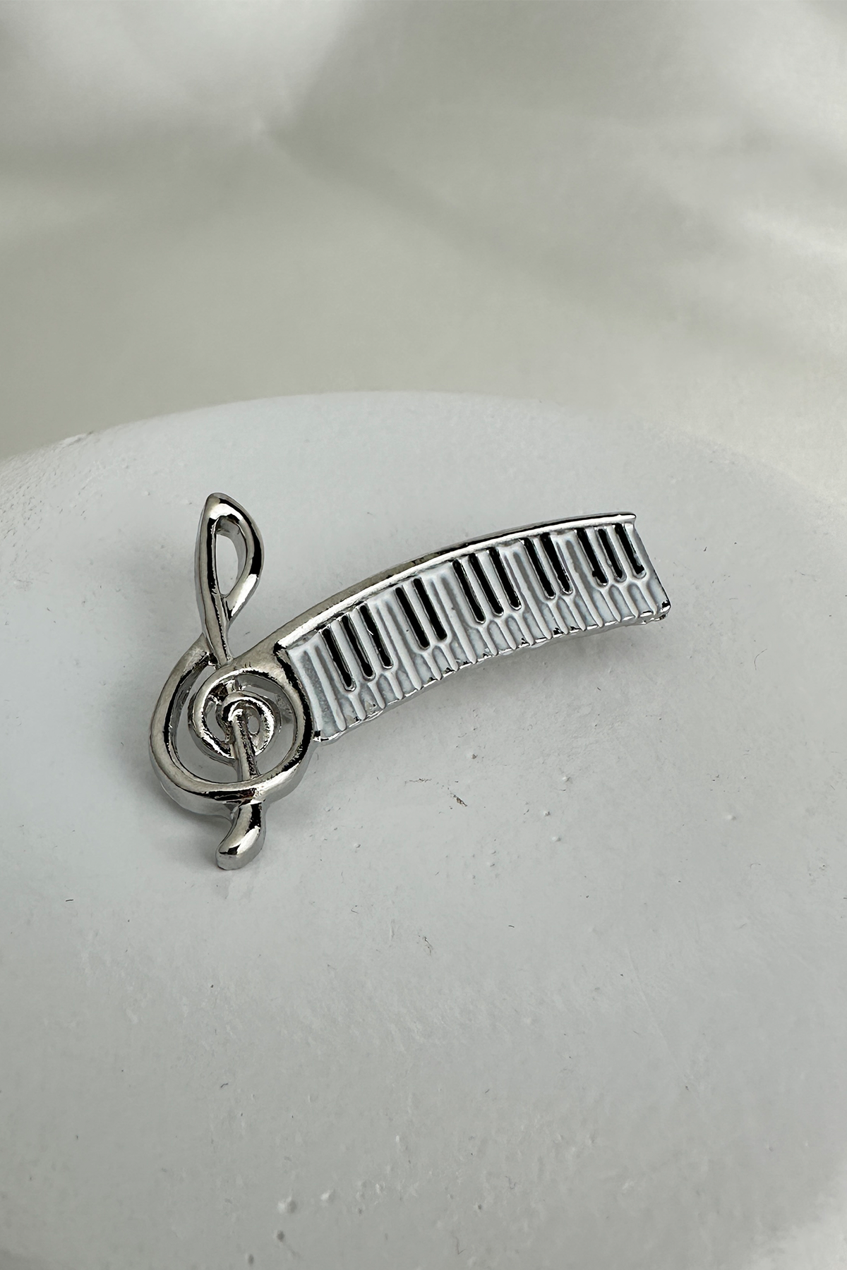 Gümüş Rengi Müzik Notası Detay Piyano Broş (5cm)