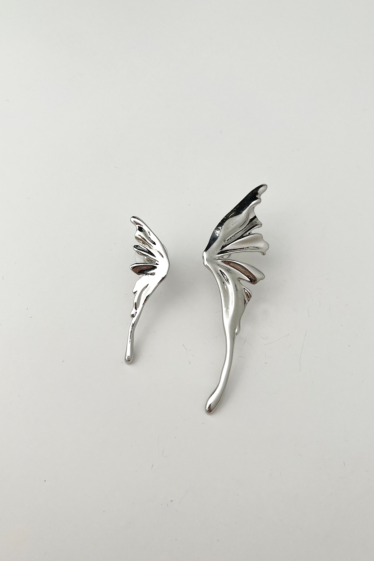 Kelebek Kanadı Metal Tasarım Küpe (Ölçü:4,5cm-7cm)