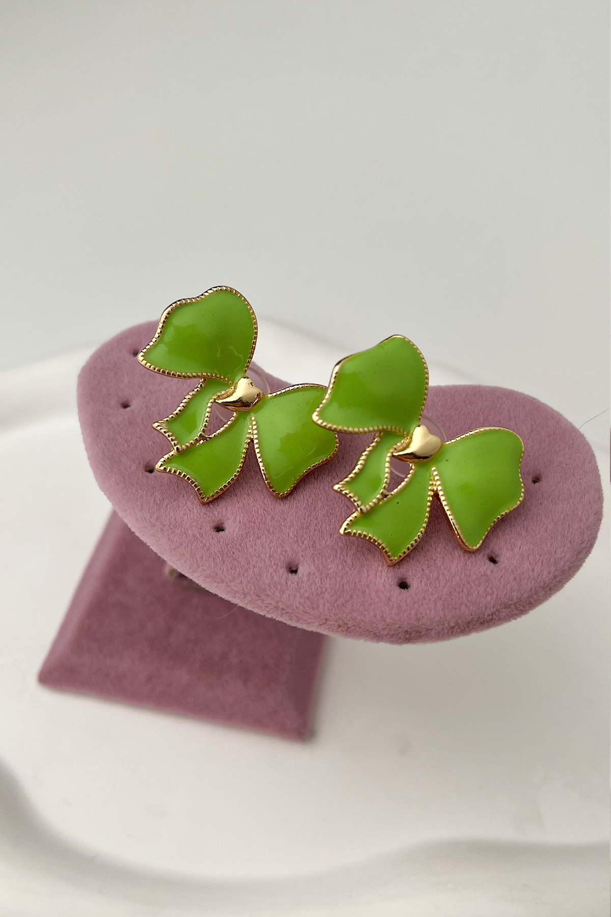 Mineli Metal Fiyonk Küpe (Ölçü:3 CM)