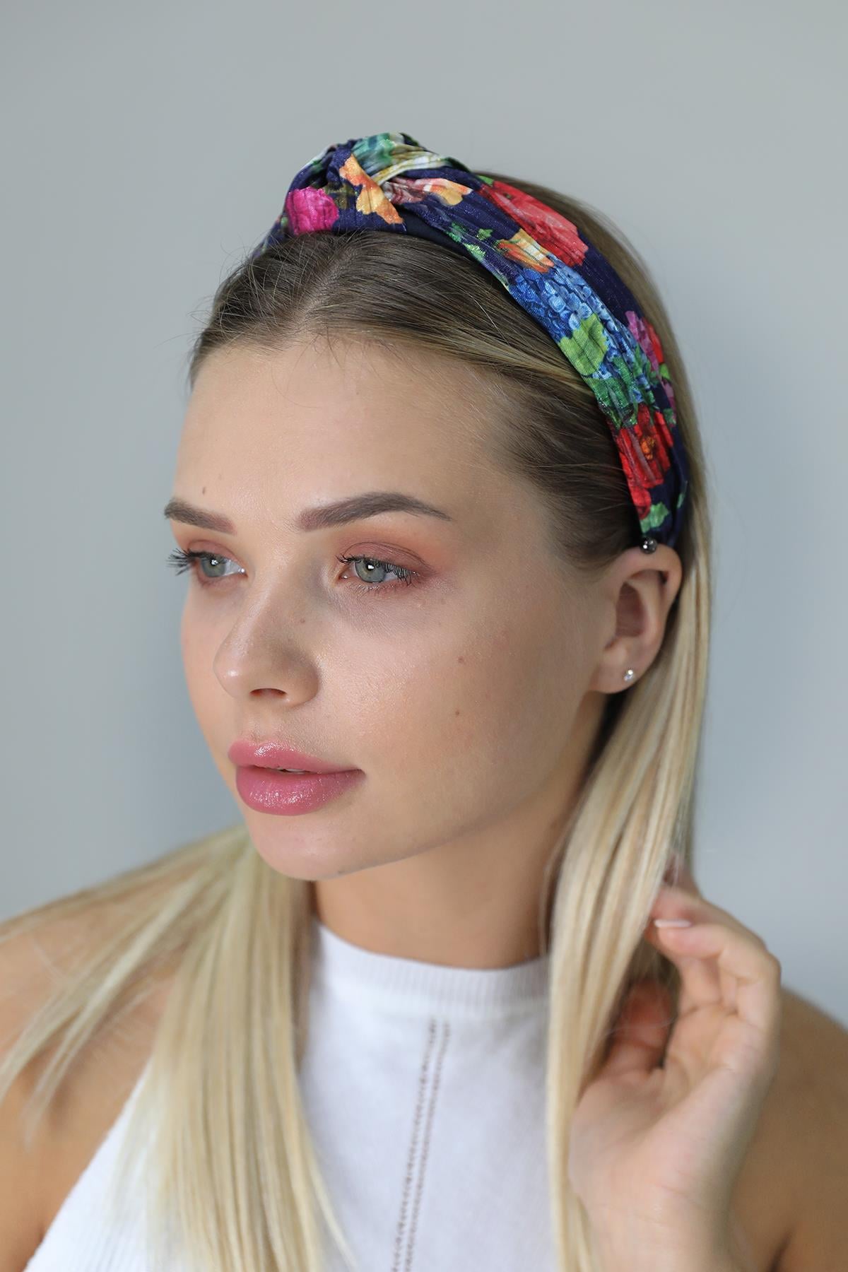 Multicolor Piliseli Vintage Taç