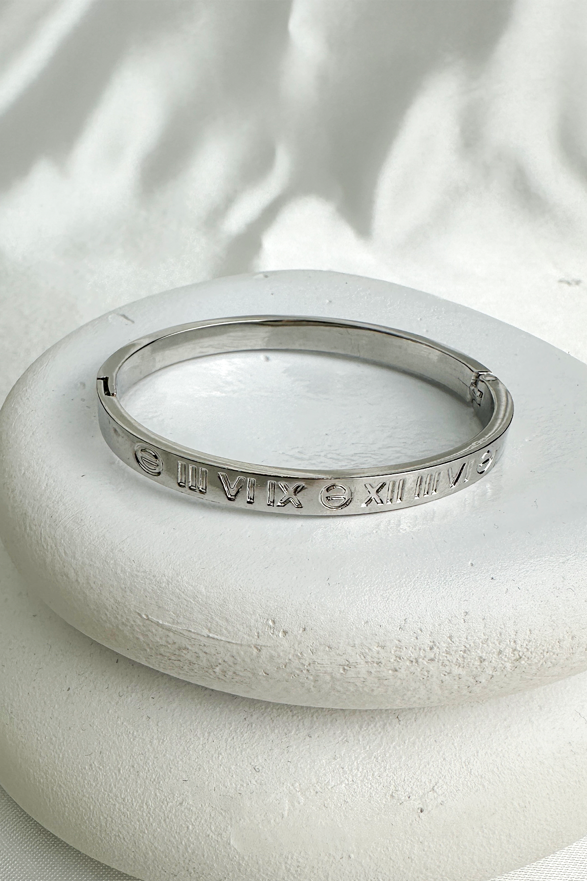 Roma Rakamı Detay Metal Bileklik (İç Çapı:6cm)