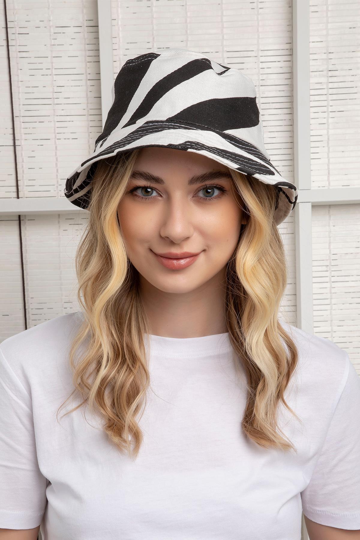 Siyah Çizgili Bucket Şapka