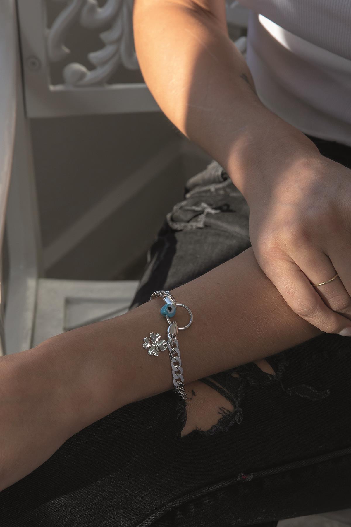 Yonca Figürlü Blance Bileklik