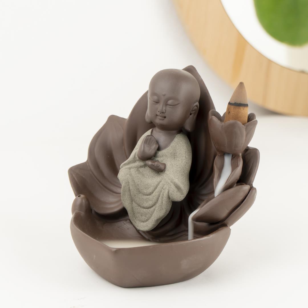 Oturan Buddha Geri Akışlı Şelale Tütsülük