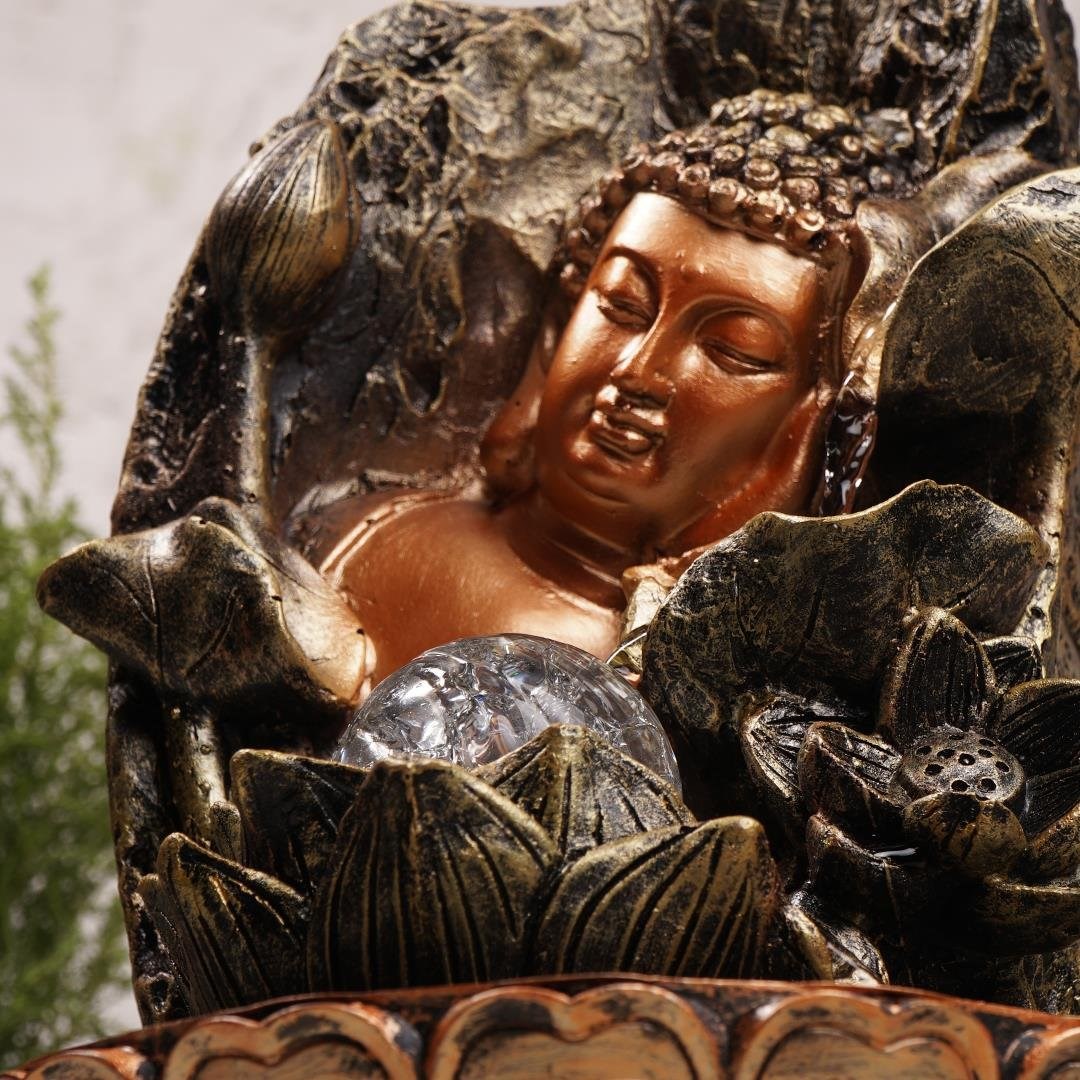 Uyuyan Buddha Temalı Su Şelalesi