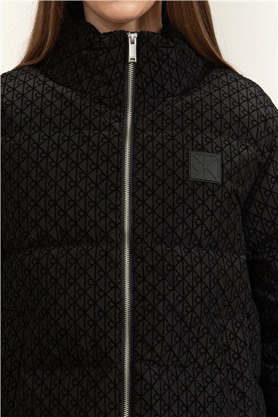Calvin Klein Aop Mid Weight Down Puffer Jacke Kadın Şişme Mont