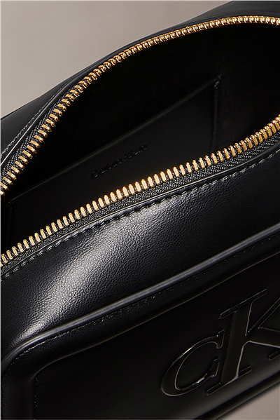 Calvin Klein Bold CK Camera Bag Kadın Mini Omuz Çantası