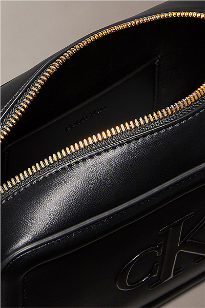 Calvin Klein Bold CK Camera Bag Kadın Mini Omuz Çantası Siyah