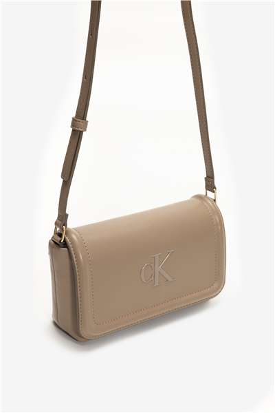 Calvin Klein Bold CK Flap Crossbody Kadın Mini Omuz Çantası