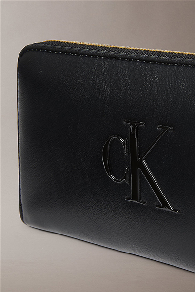Calvin Klein Bold CK Long Zip Around Kadın Cüzdan Siyah