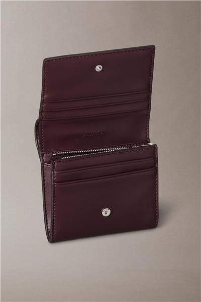 Calvin Klein Bold CK Medium Bifold Kadın Cüzdan Siyah