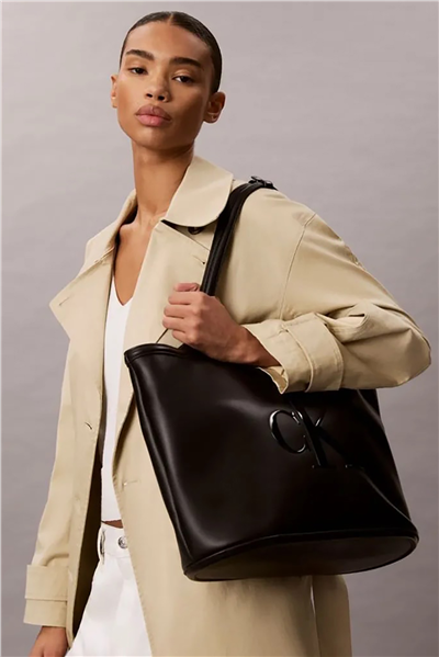 Calvin Klein Bold Ck Shopper Kadın Omuz Çantası Siyah
