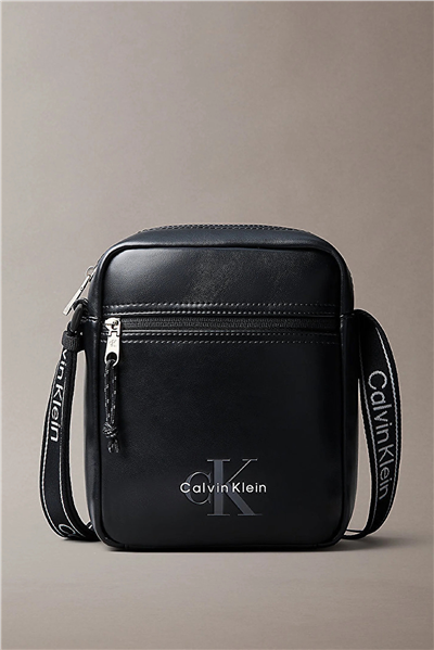Calvin Klein Bold Logo Webbing Erkek Reporter Çanta Siyah