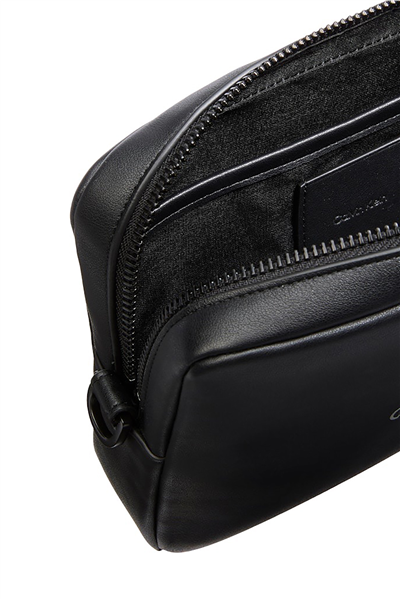 Calvin Klein Bold Pouch W/ Handle Erkek Cüzdan Siyah