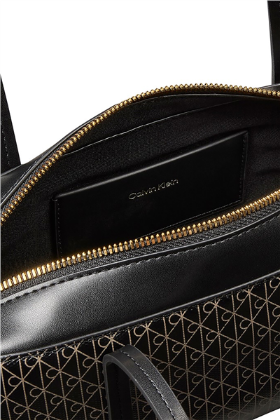 Calvin Klein Emblem Aop Bauletto Kadın Mini Omuz Çantası Siyah