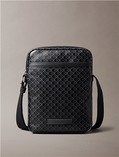 Calvin Klein Emblem Aop Coated Slim Erkek Reporter Çanta Siyah