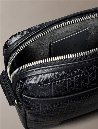 Calvin Klein Emblem Aop Coated Slim Erkek Reporter Çanta Siyah