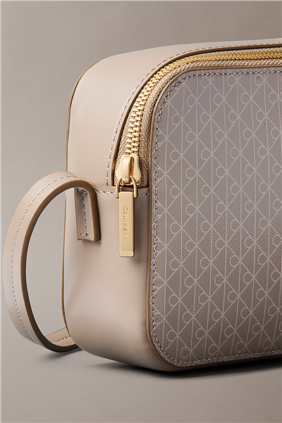 Calvin Klein Emblem Aop Elongated Camera Bag Kadın Mini Omuz Çantası