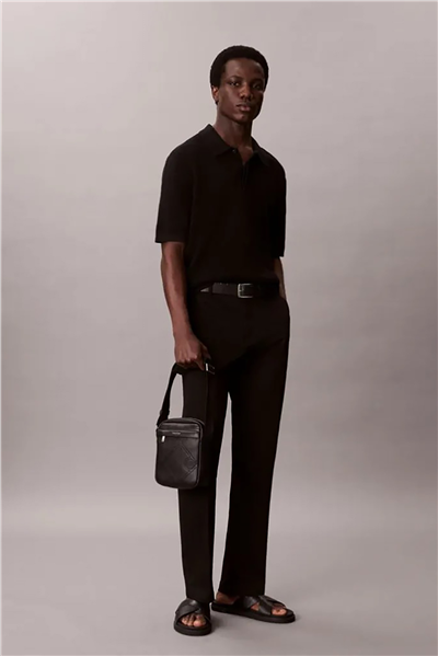 Calvin Klein Emblem Aop Emboss Erkek Reporter Çanta Siyah