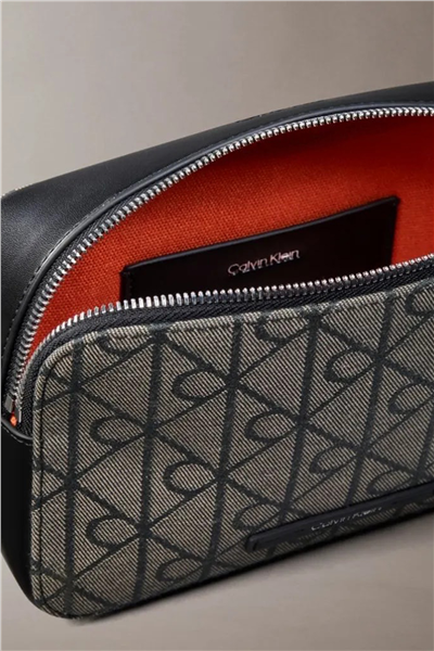 Calvin Klein Emblem Aop Jacquard Camera Bag Kadın Mini Omuz Çantası Yeşil