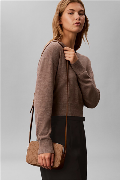 Calvin Klein Emblem Aop Jacquard Camera Bag Kadın Mini Omuz Çantası